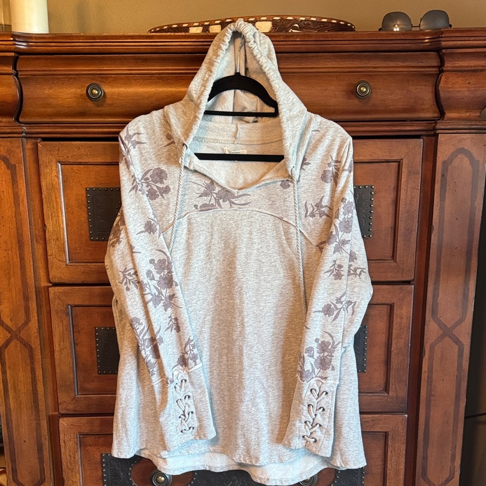 Maurices Light Gray Floral Lace-Up Hoodie